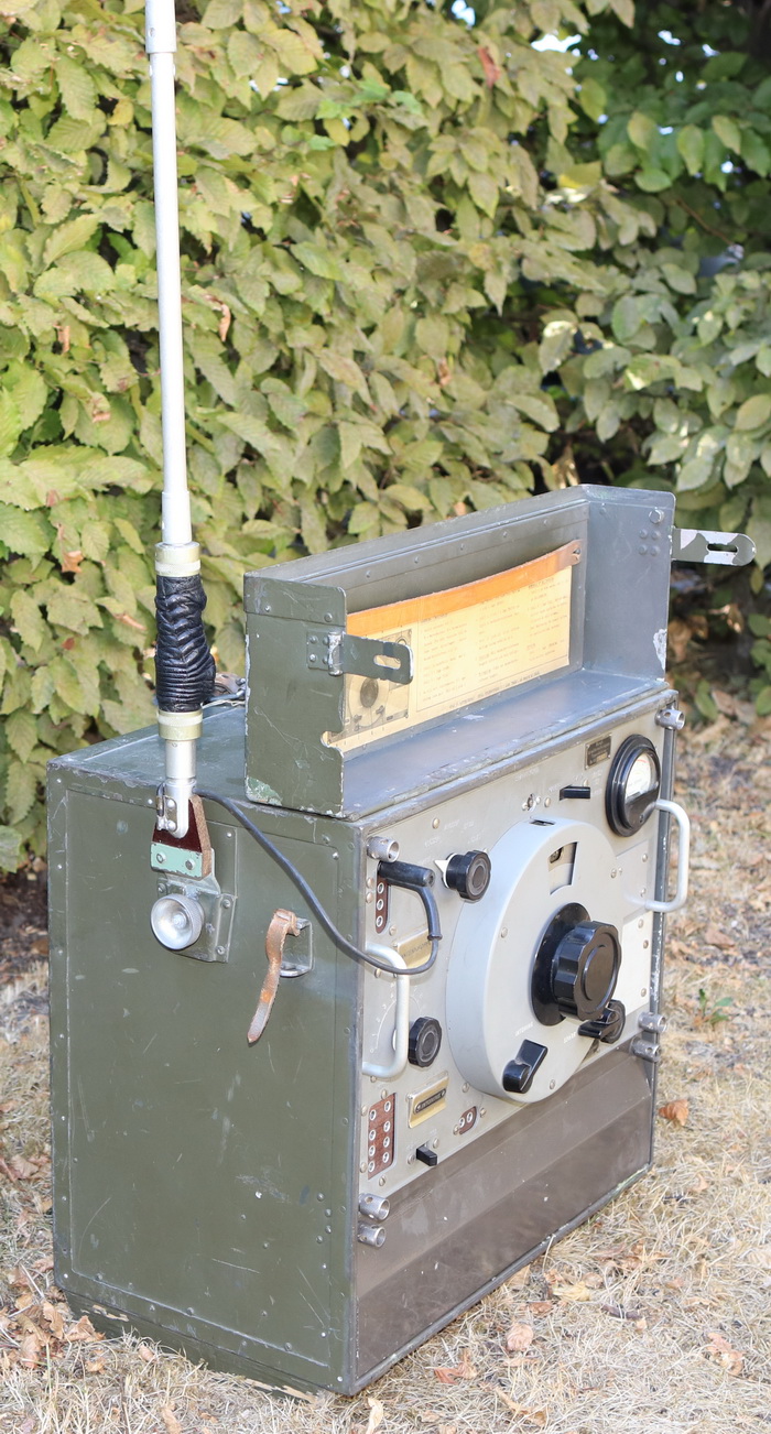 Apparatlåda med antenn monterad